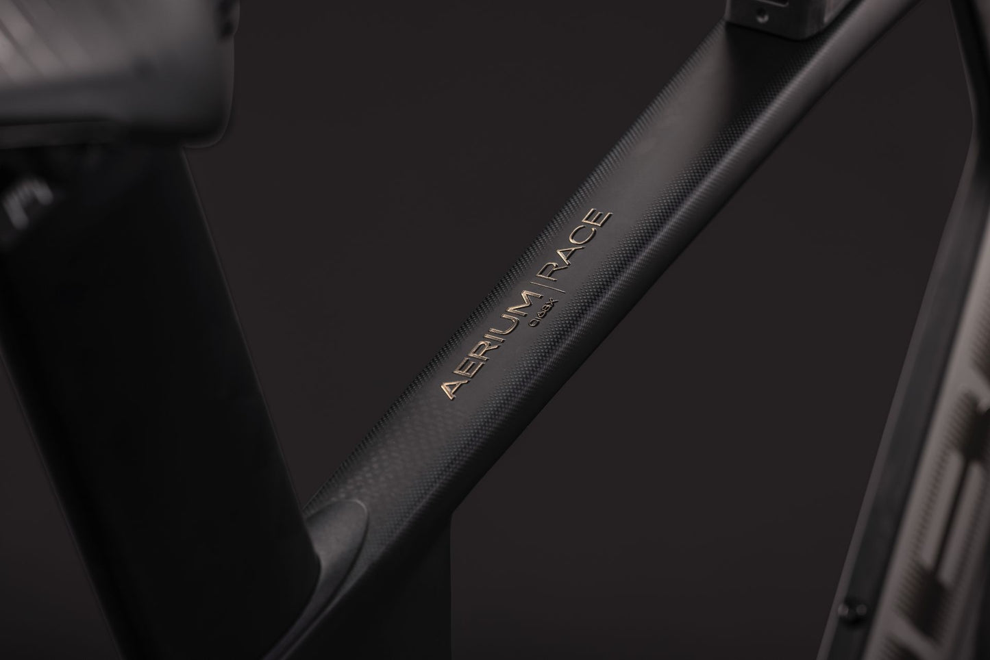 Cube Aerium C:68X Race carbon´n´chrome 2027