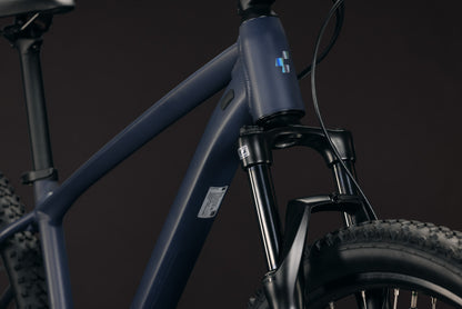 CUBE Aim ONE Mountainbike Hardtail 2027, Sattel und Sitzposition
