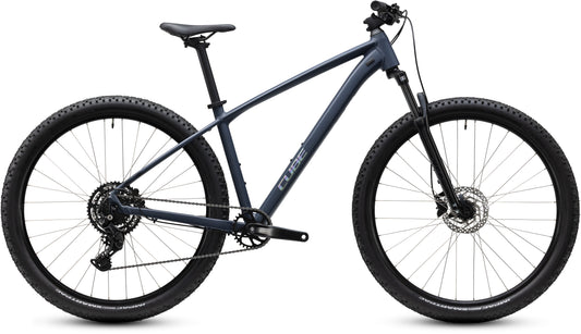 CUBE Aim ONE Mountainbike Hardtail 2027 in mole und prism, Seitenansicht