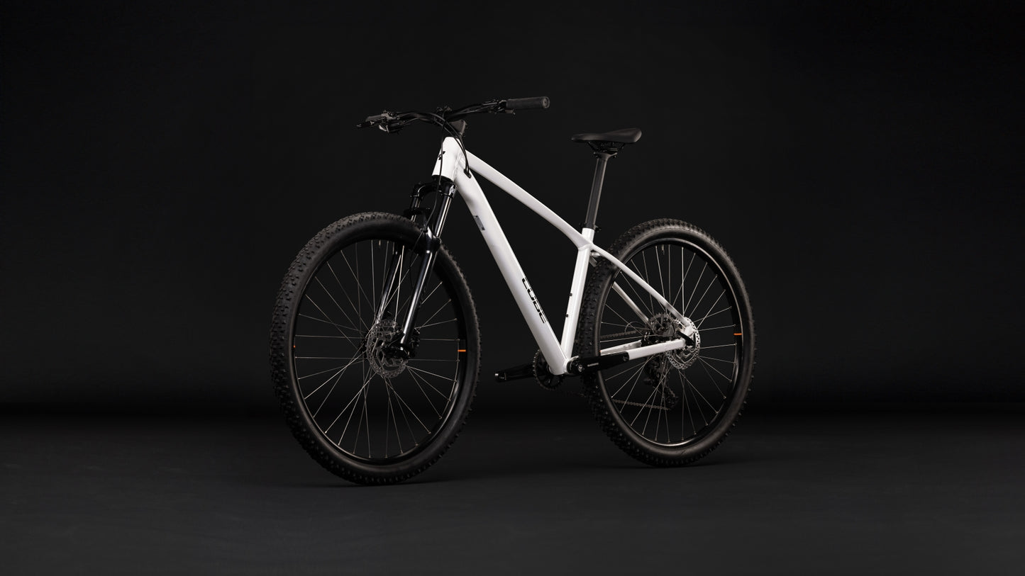 Cube Aim ONE metallicwhite´n´black 2027