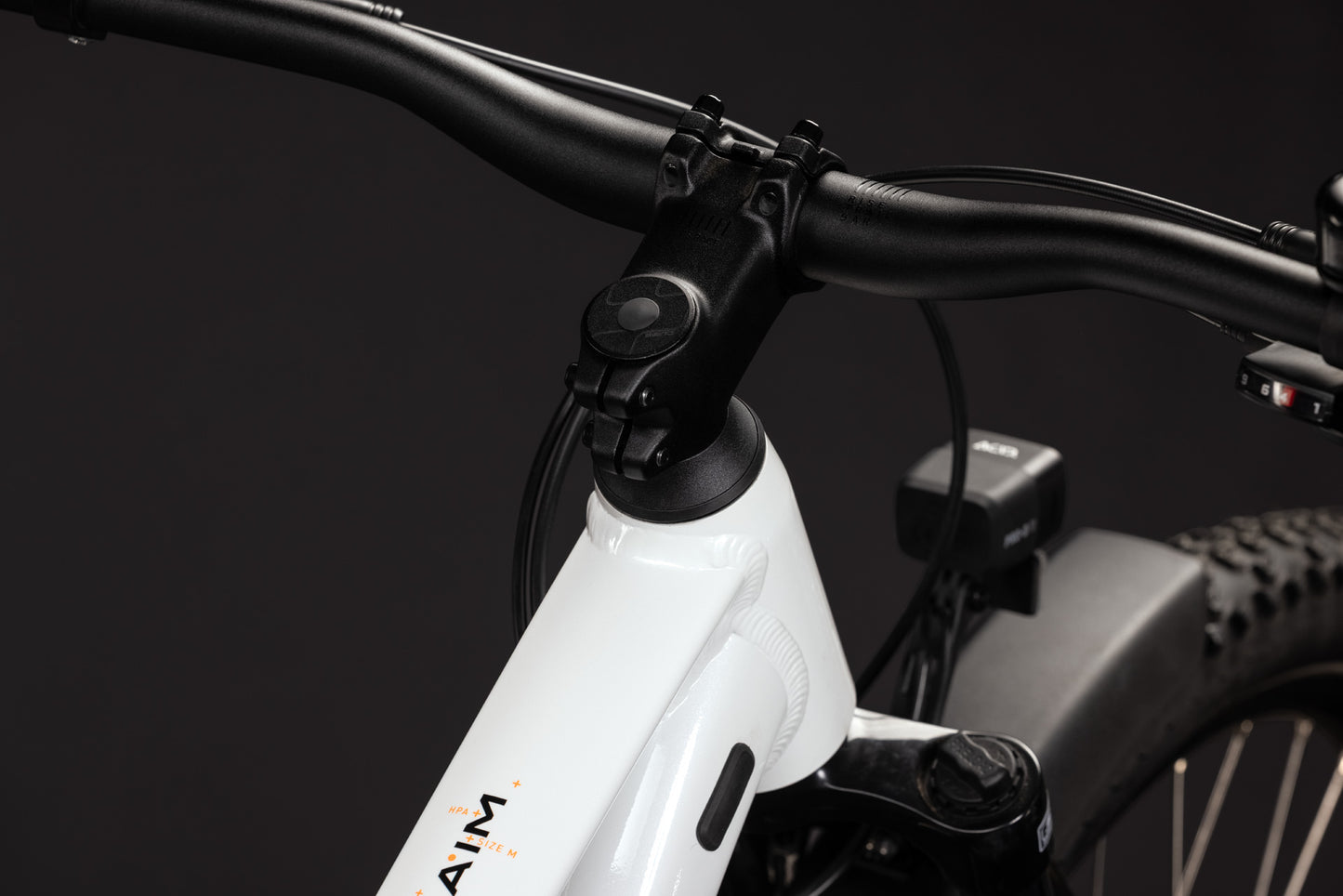 Cube Aim ONE FE metallicwhite´n´black 2027