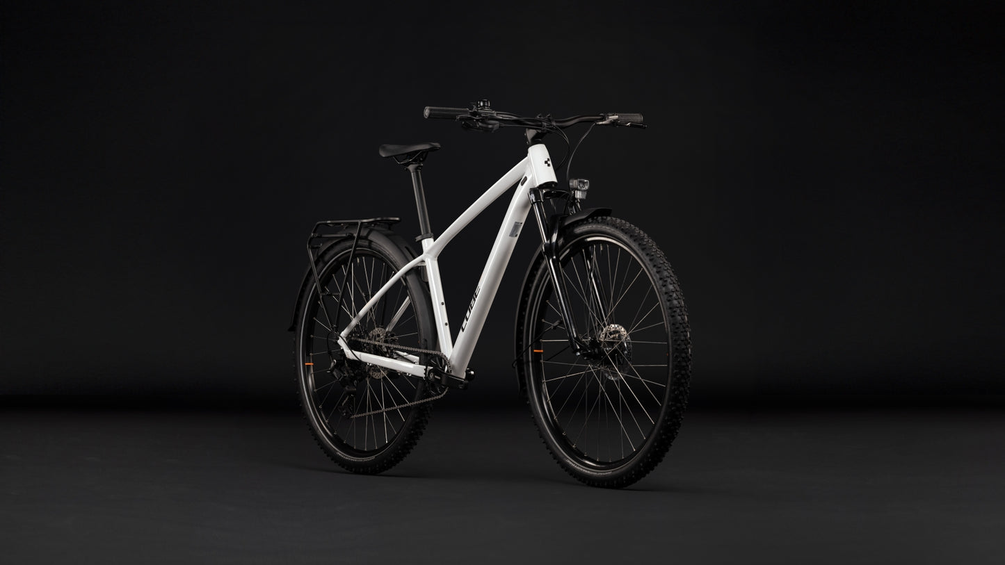 Cube Aim ONE FE metallicwhite´n´black 2027