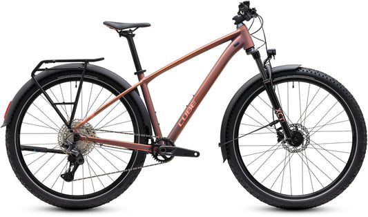 CUBE Aim SLX FE Mountainbike Hardtail 2027 in rustyrose und peach, Seitenansicht