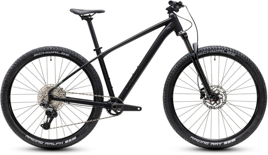 CUBE Aim SLT Mountainbike Hardtail 2027 in soot und black, Seitenansicht