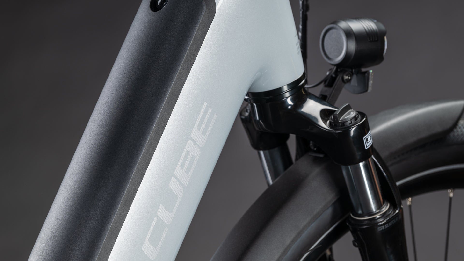 Produktbild: Cube Supreme Hybrid Comfort ONE 600 foggrey´n´reflex, Detailaufnahme 02