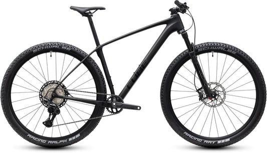 CUBE Reaction C:62 Pro Mountainbike Hardtail 2027 in blackline, Seitenansicht