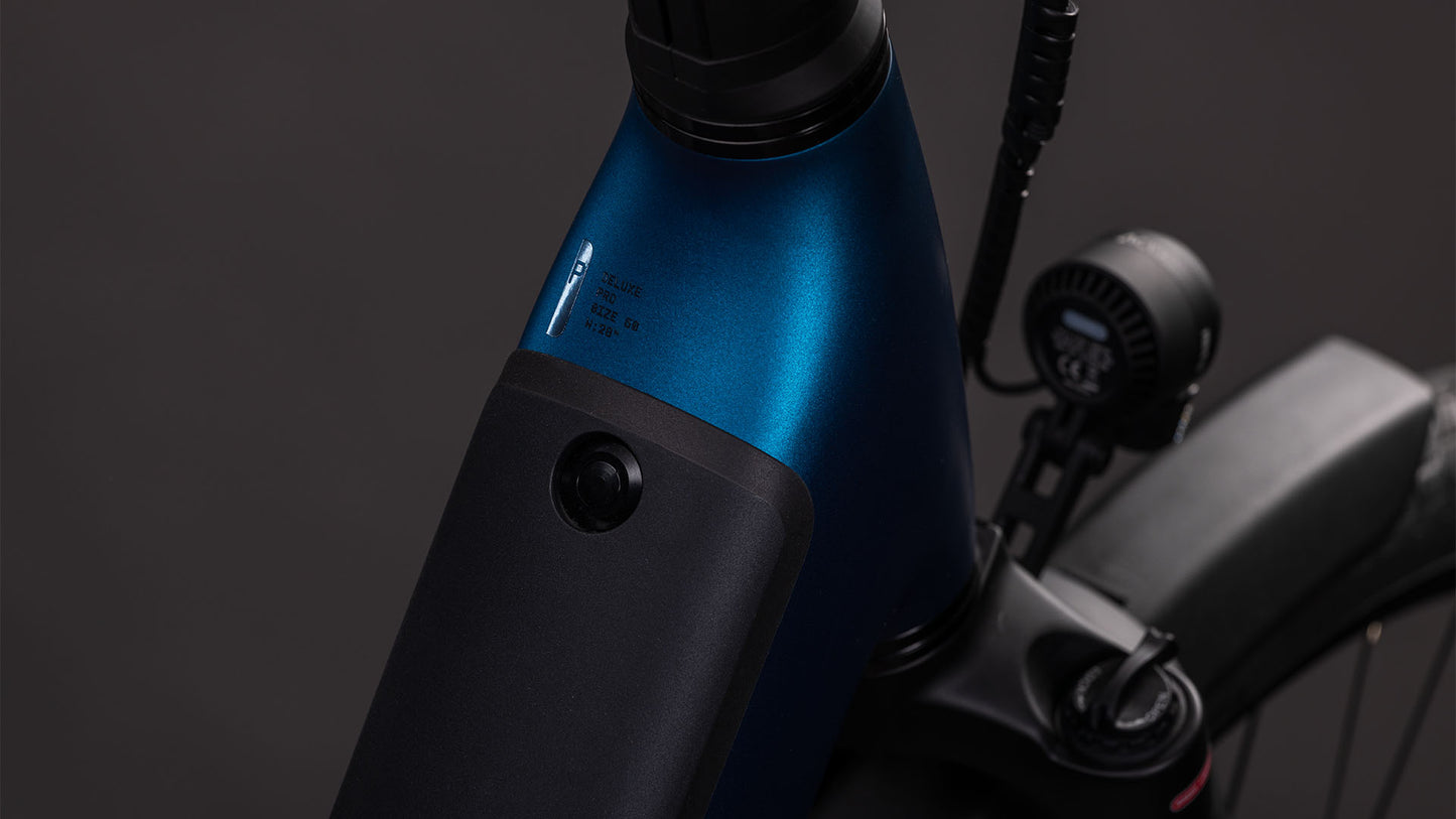 Produktbild: Cube Supreme Hybrid Deluxe Pro 600 electricblue´n´chrome, Detailaufnahme 01