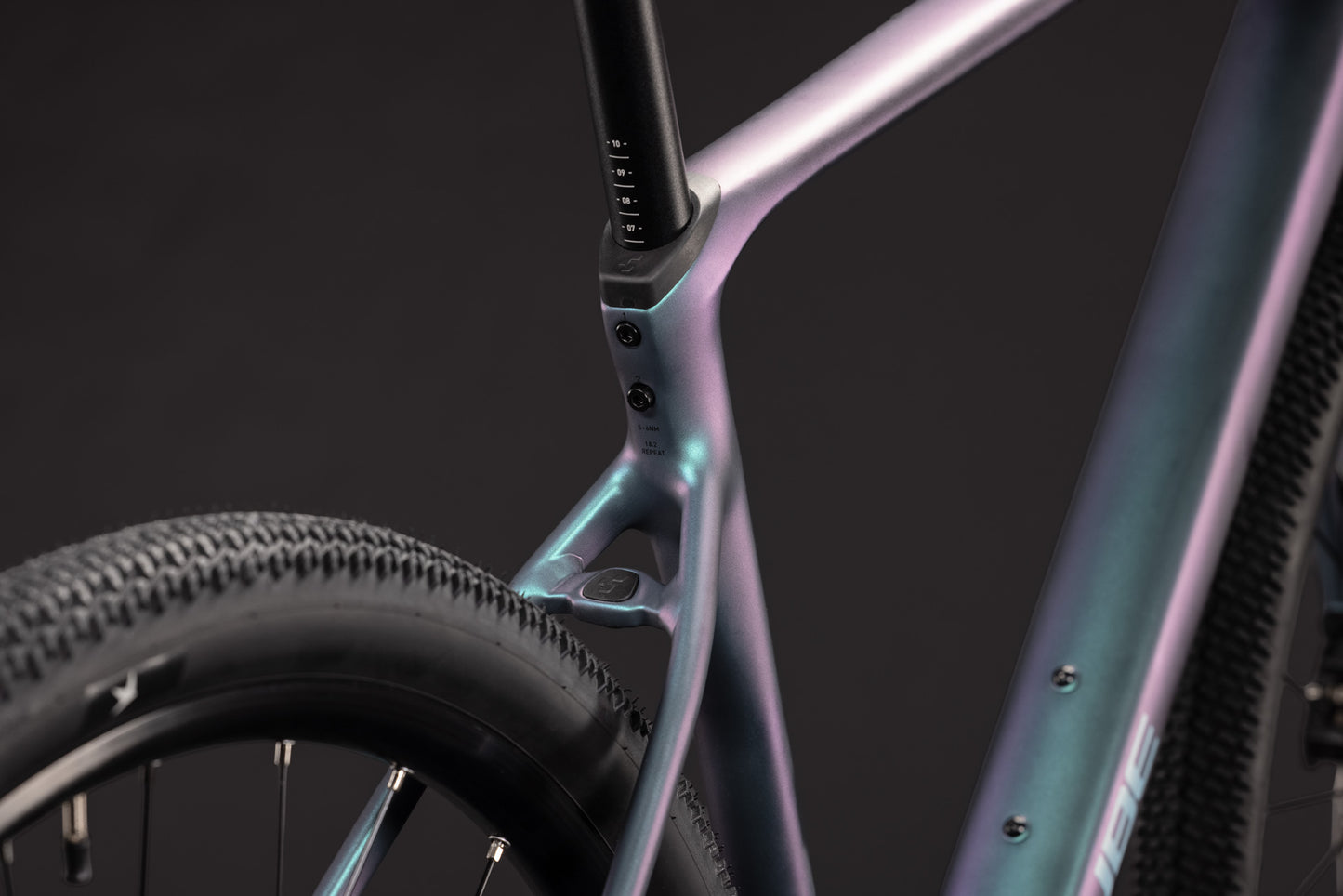 Cube Nulane Race smaragdgrey´n´prizm 2027