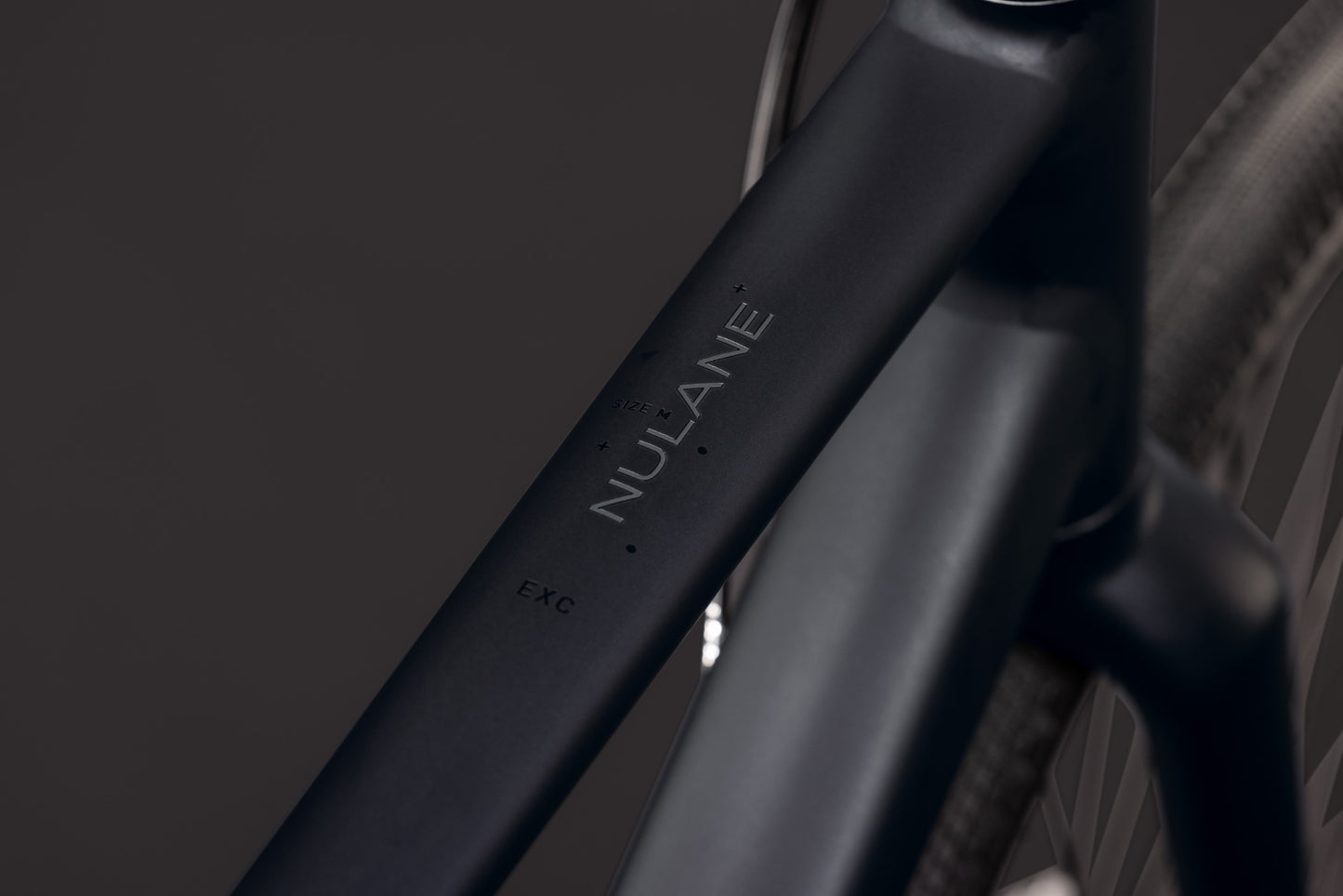 Cube Nulane Deluxe EXC grey´n´chrome 2027