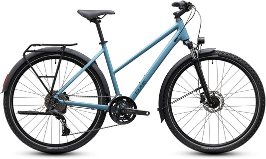 CUBE Nature Pro FE Trapeze Trekkingrad 2027 in surfblue und blue, Seitenansicht