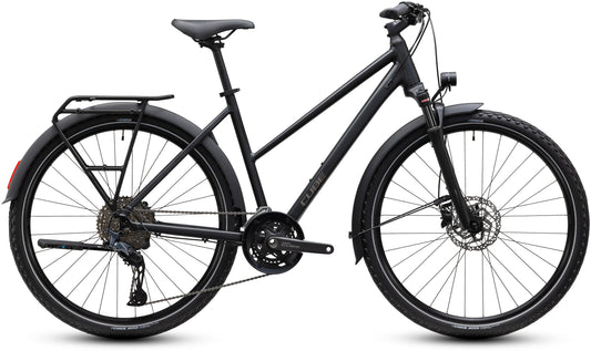 CUBE Nature EXC FE Trapeze Trekkingrad 2027 in grey und chrome, Seitenansicht