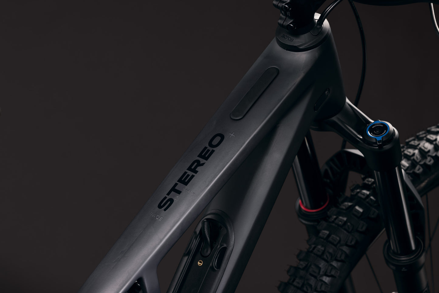 Cube Stereo HPC RACE carbon´n´black 2027