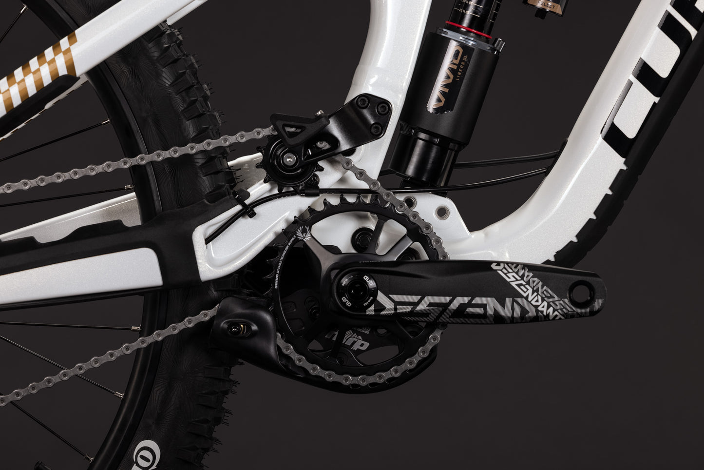 Cube TWO15 Race powdergold´n´black 2027