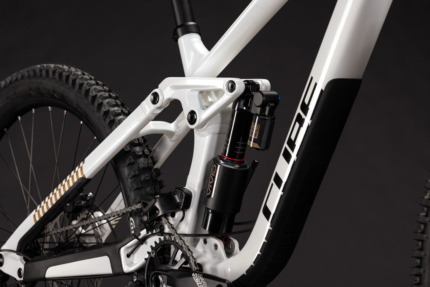 Cube TWO15 Race powdergold´n´black 2027