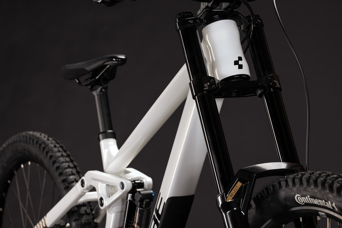 Cube TWO15 Race powdergold´n´black 2027