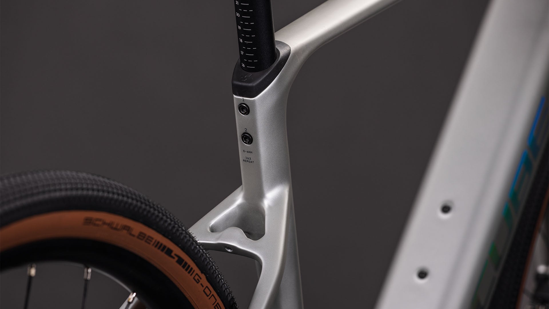 Produktbild: Cube Nulane Hybrid C:62 Race 400X sleekgrey´n´prism, Detailaufnahme 03
