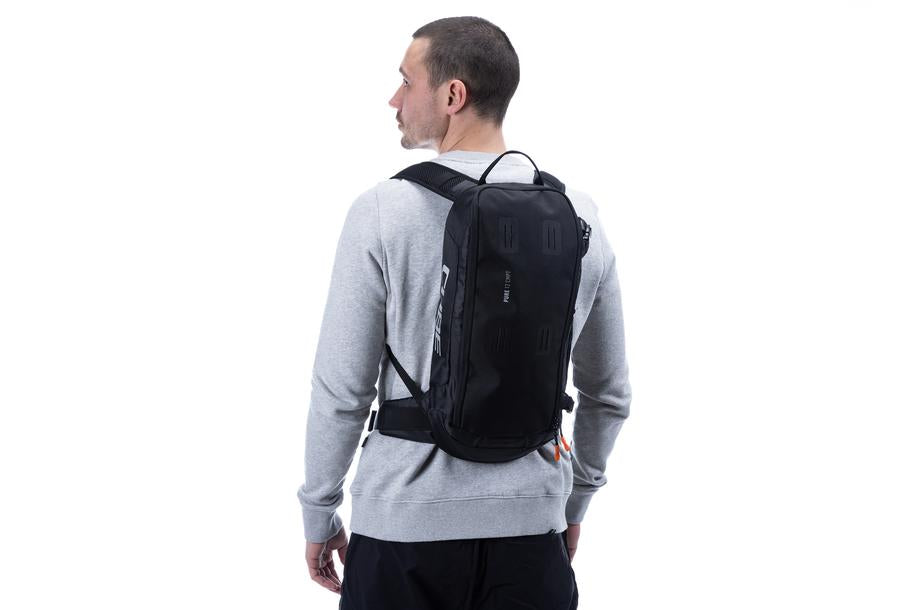 CUBE Rucksack PURE 12 CMPT black