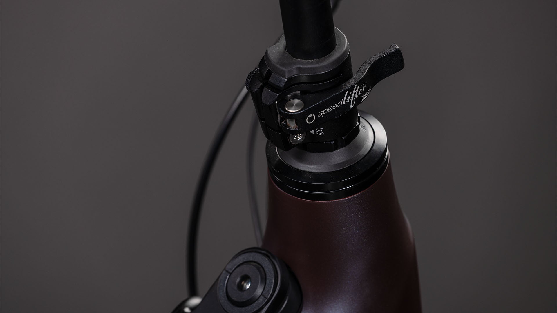 Produktbild: Cube Longtail Hybrid Comfort 800 haze´n´reflex, Detailaufnahme 04