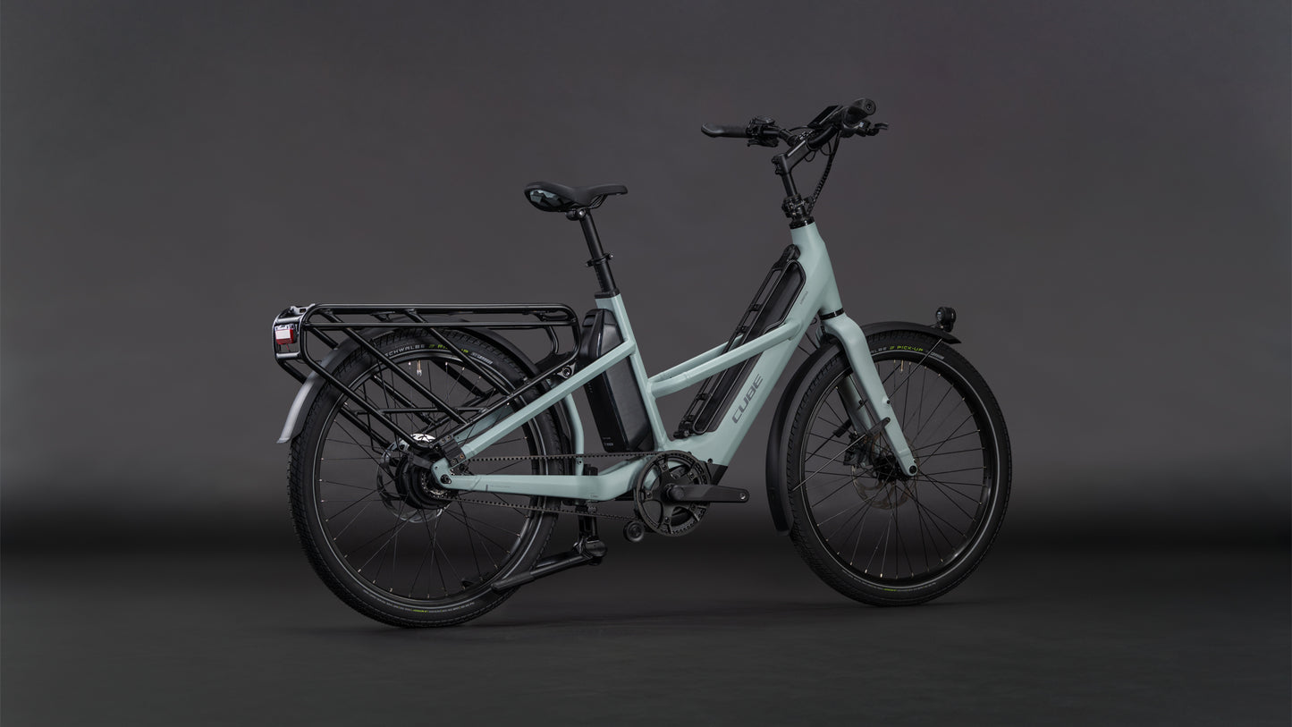 Produktbild: Cube Longtail Hybrid Comfort 800 mineralgrey´n´reflex, Schrägansicht (schwarzer Hintergrund)