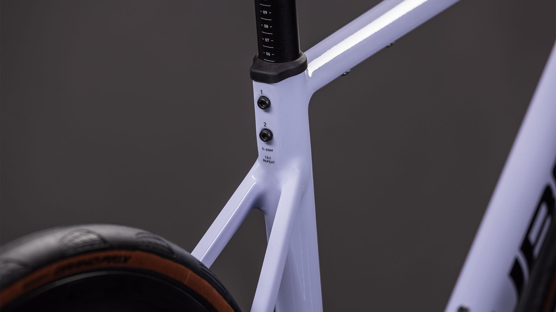 Produktbild: Cube Attain Race cyclamen´n´black, Detailaufnahme 02