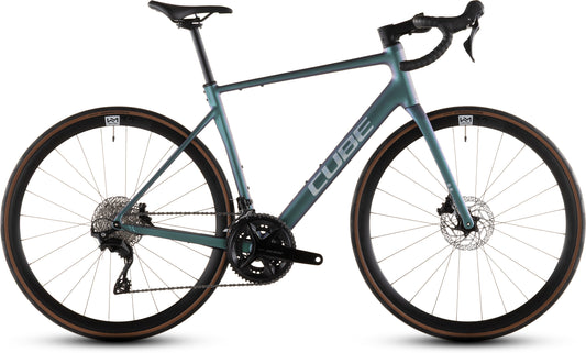 Cube Attain SLX smaragdgrey´n´prism 2026