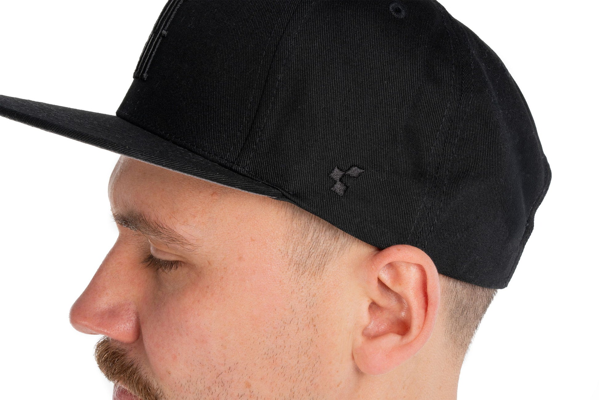 CUBE Cap The Embossed CUBE in black´n´black – Detailansicht 3