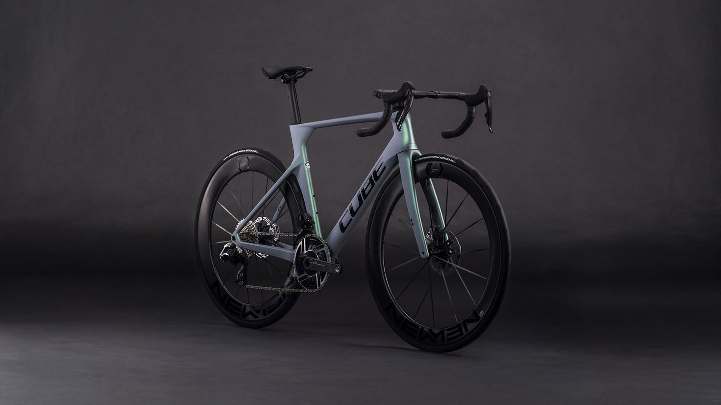 Produktbild: Cube Litening AERO C:68X SLX seagrey´n´black, Schrägansicht (schwarzer Hintergrund)