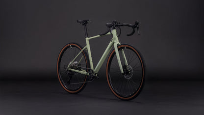 Produktbild: Cube Nuroad Pro pea´n´grey, Schrägansicht (schwarzer Hintergrund)