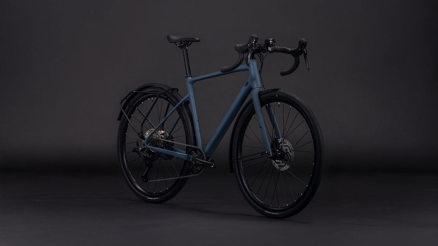 Produktbild: Cube Nuroad Pro FE whale´n´reflex, Schrägansicht (schwarzer Hintergrund)
