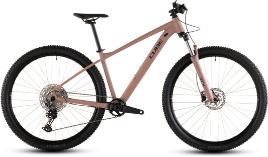 Produktbild: Cube Aim SLX blushrose´n´black, Seitenansicht (weißer Hintergrund)