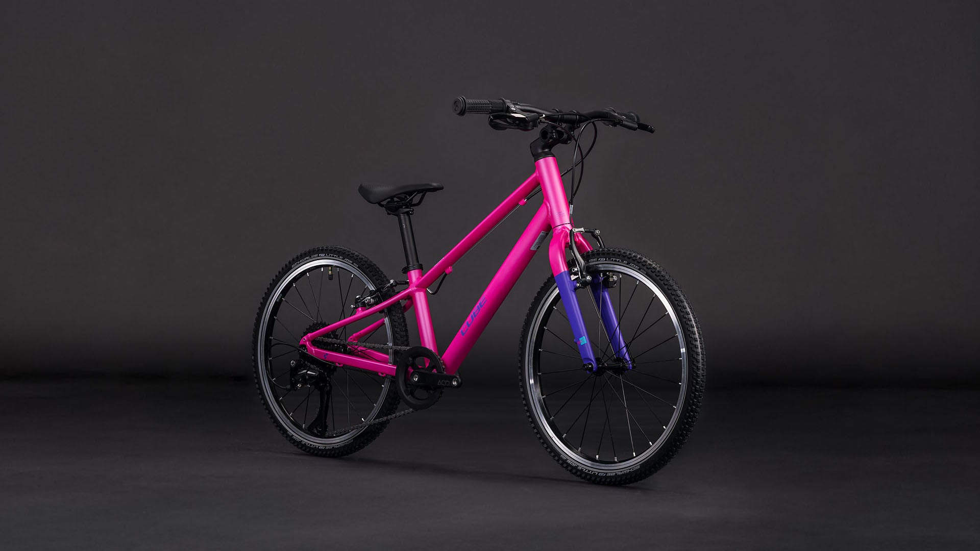 Produktbild: Cube Numove 200 fucsia´n´plum, Schrägansicht (schwarzer Hintergrund)