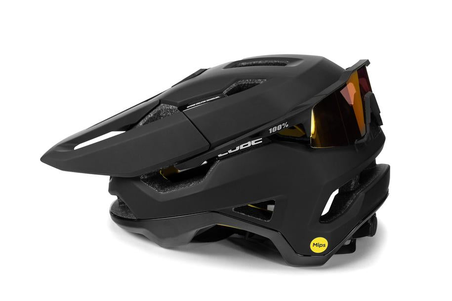 CUBE Helm TROOPER in black – Detailansicht 5