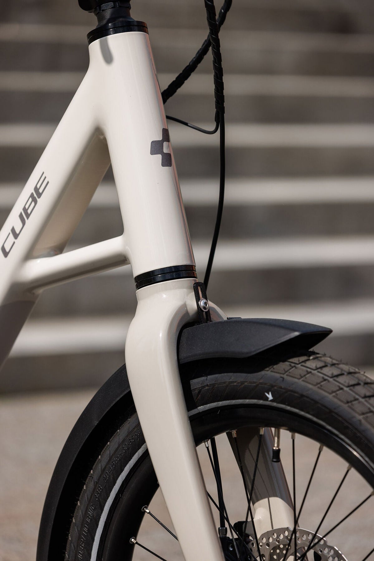 Cube Compact Hybrid 540 cotton´n´reflex 2027 – E-Citybike – Detailansicht 2