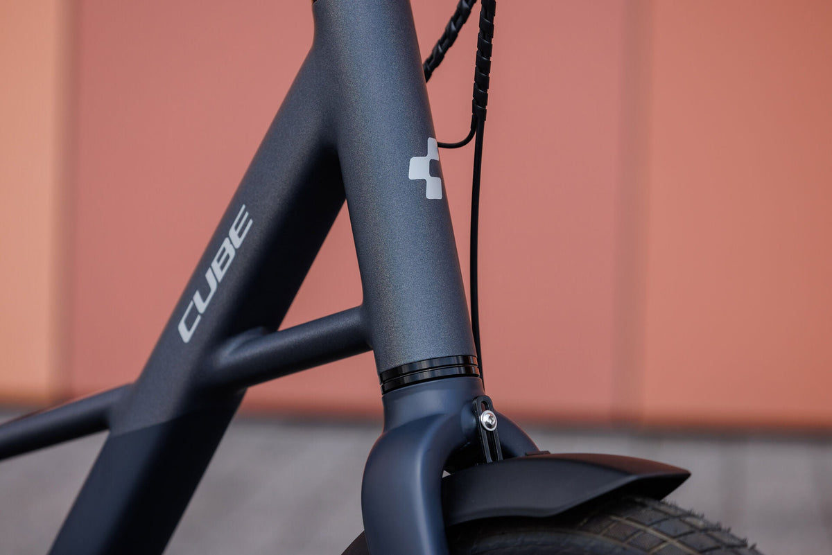 Cube Compact Hybrid Deluxe 540 nightsky´n´grey 2027 – E-Citybike – Detailansicht 3