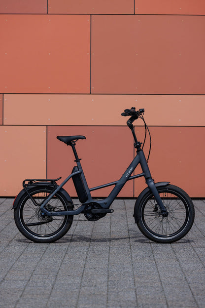 Cube Compact Hybrid Deluxe 540 nightsky´n´grey 2027 – E-Citybike – Seitenansicht 1