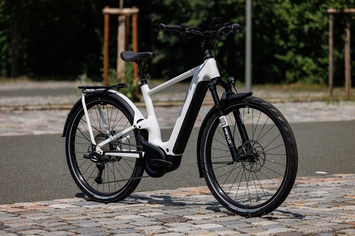 Cube Kathmandu Hybrid ONE11 HPC SLX 800 metallicwhite´n´prizm 2027 – E-Crossrad – Seitenansicht 3