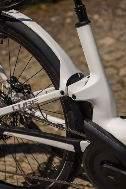 Cube Kathmandu Hybrid ONE11 HPC SLX 800 metallicwhite´n´prizm Easy Entry 2027 – E-Crossrad – Detailansicht 6