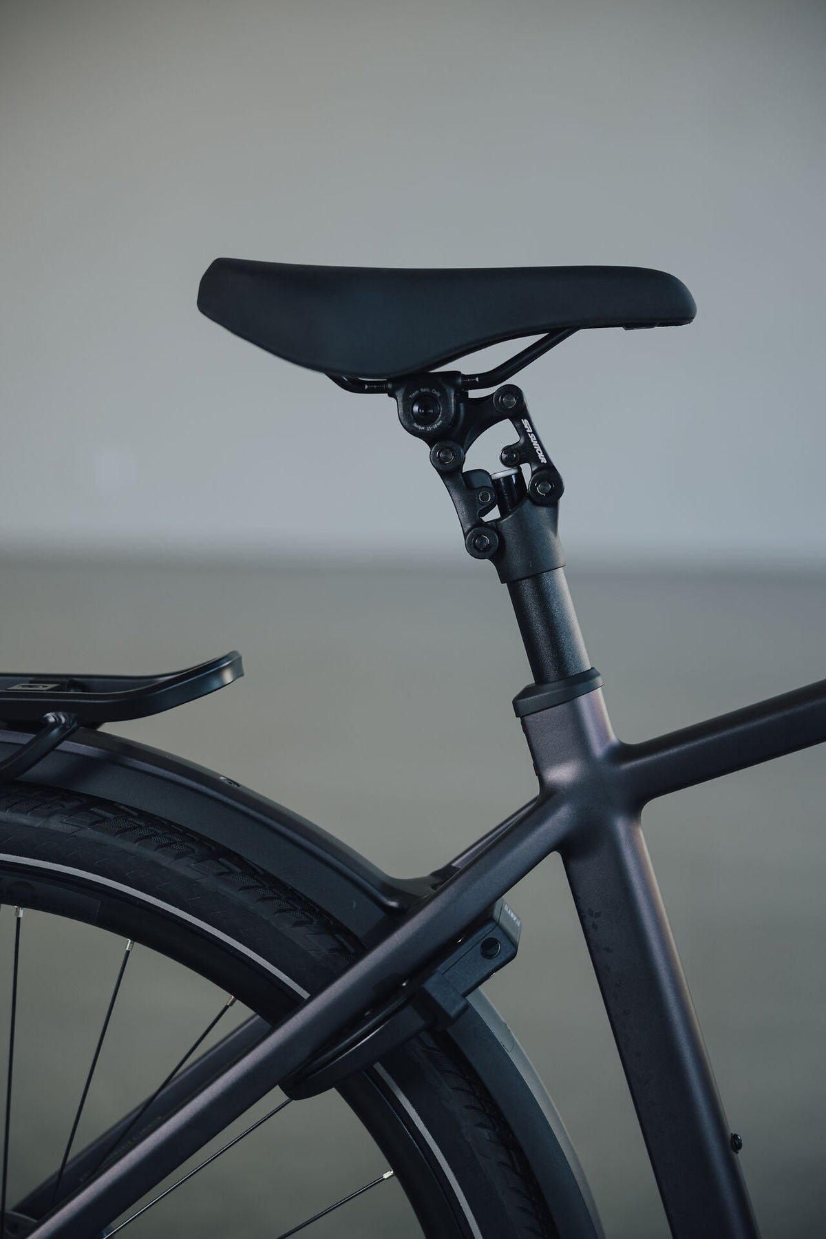 Cube Kathmandu Hybrid SLT 800 mysticgraphite´n´reflex Easy Entry 2027 – E-Trekkingrad – Detailansicht 7