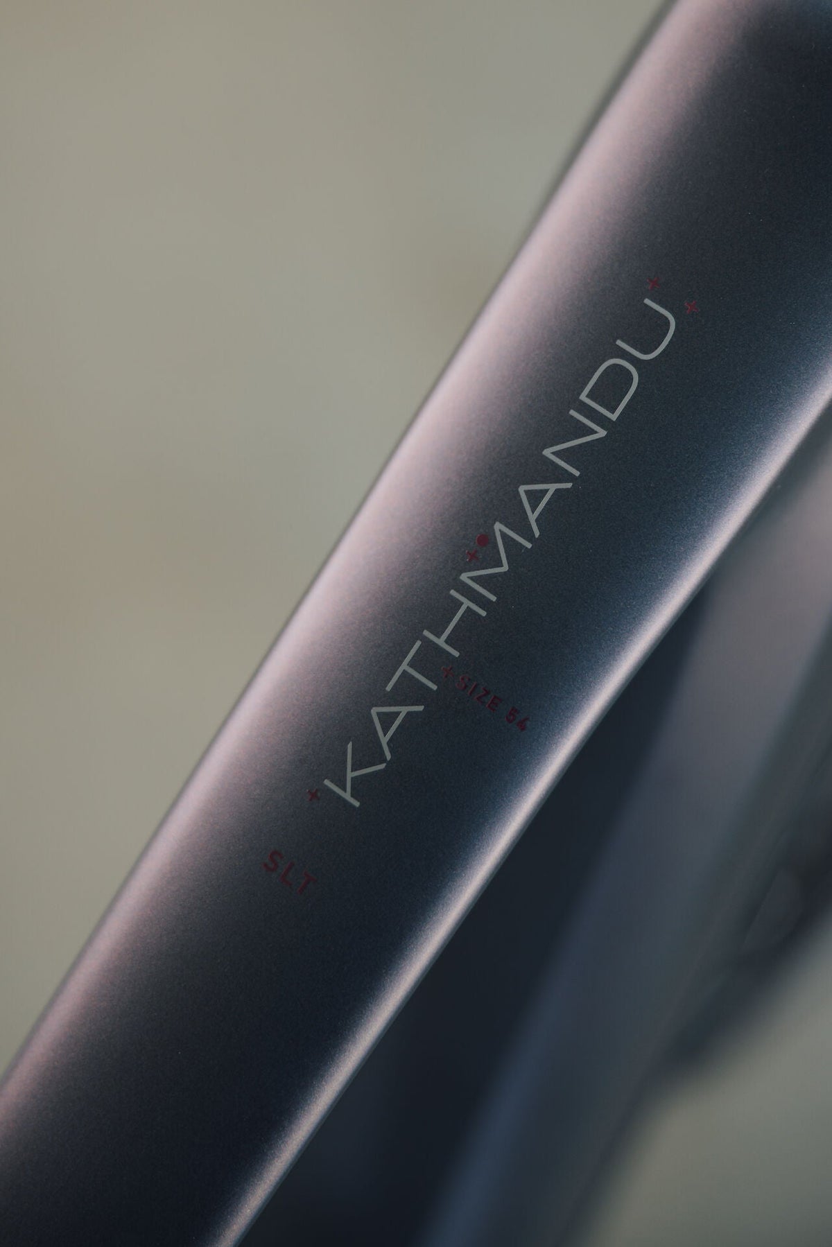 Cube Kathmandu Hybrid SLT 800 mysticgraphite´n´reflex Easy Entry 2027 – E-Trekkingrad – Detailansicht 17