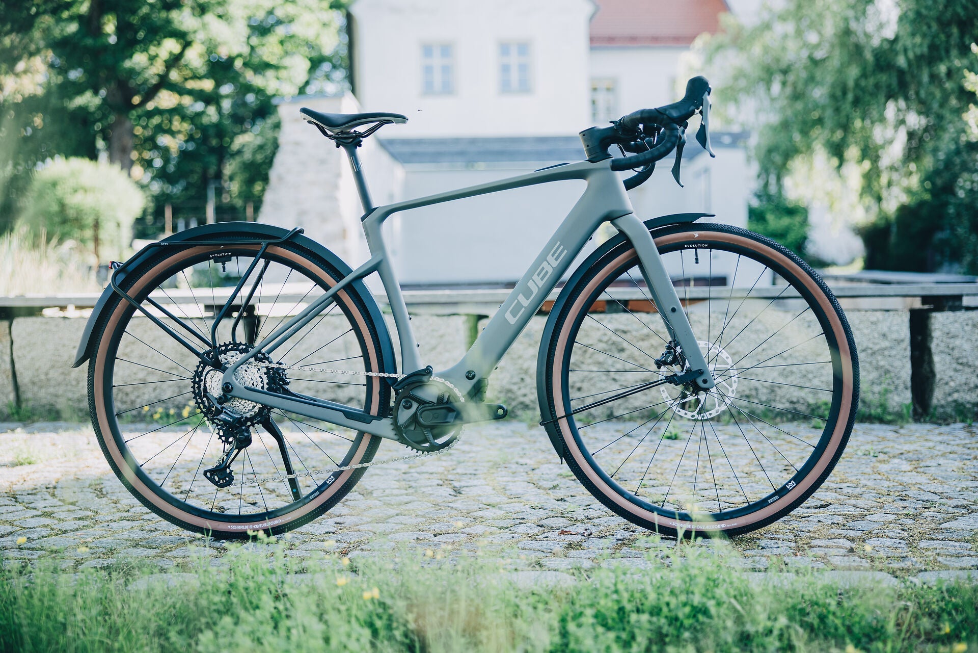 CUBE Nuroad Hybrid C:62 Race 400X FE oldgrey´n´grey 2027 E-Gravelbike