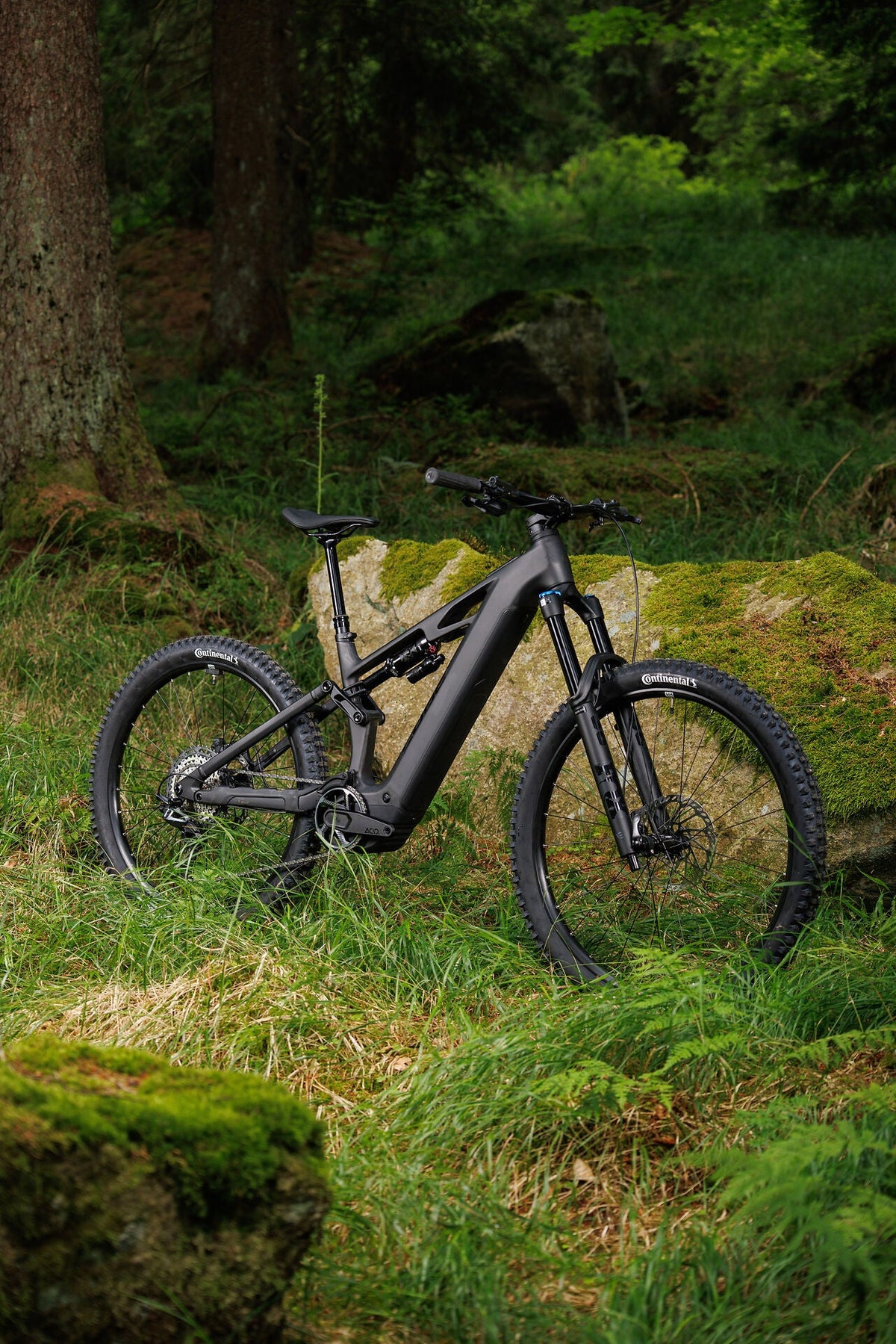 Cube Stereo Hybrid ONE77 HPC SLX 800 blackline 2027 – E-Mountainbike Fully – Seitenansicht 4
