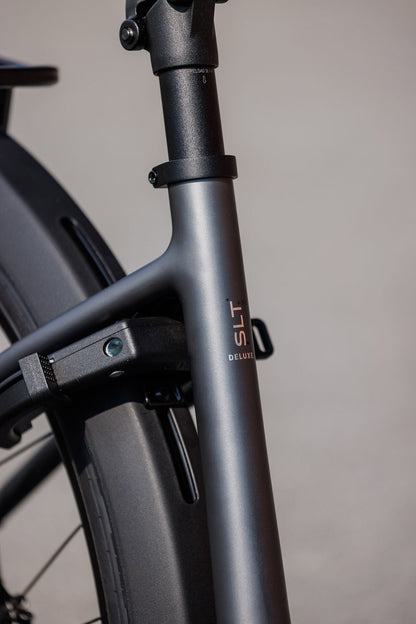 Cube Supreme Hybrid Deluxe SLT 600 slabgrey´n´chrome Easy Entry 2027 – E-Trekkingrad – Detailansicht 6