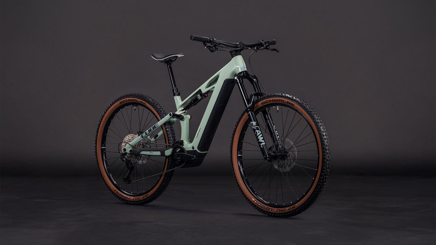 STEREO HYBRID ONE44 HPC
RACE 800