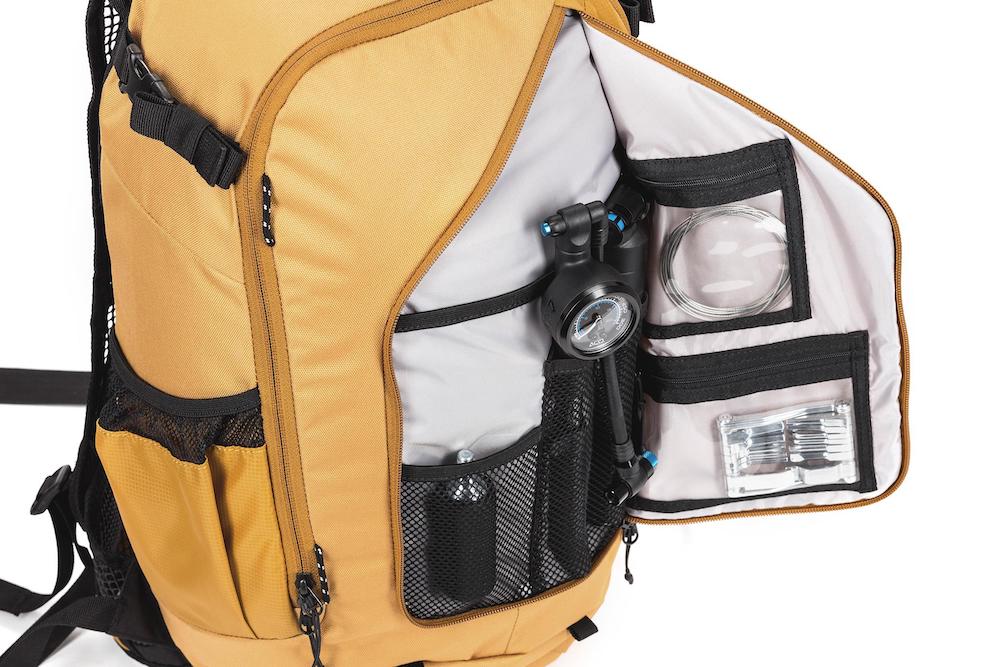 cube edge hybrid 20l e bike rucksack CUBE Rucksack EDGE TWENTY – 20L mit Rückenprotektor